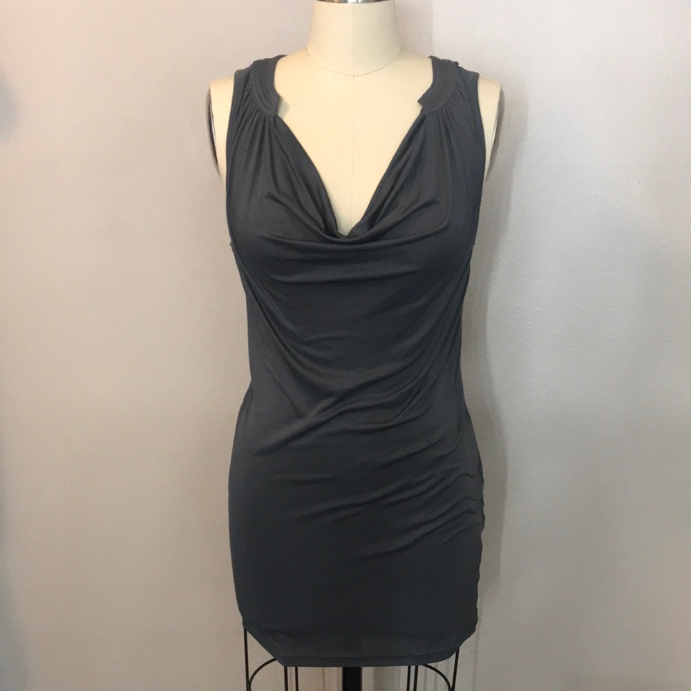 Sleeve less scoop neck dress